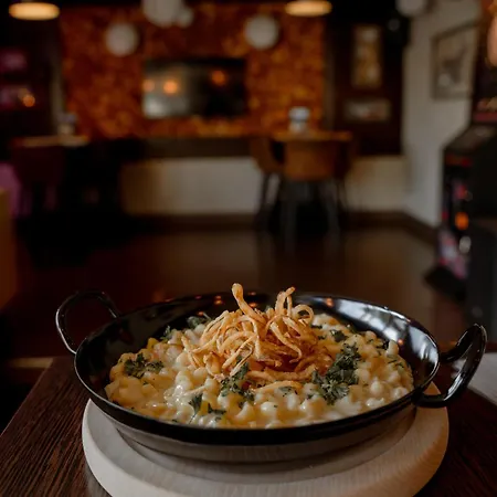 Alpenhotel Edelweiss 호텔