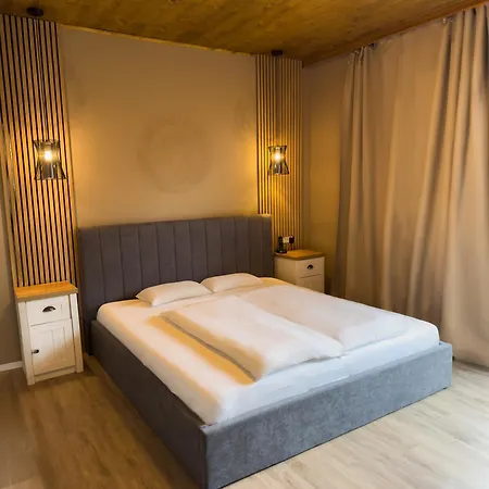 Alpenhotel Edelweiss ホテル 3*