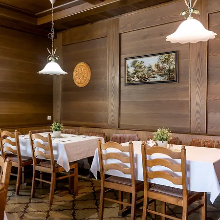 Alpenhotel Edelweiss ホテル