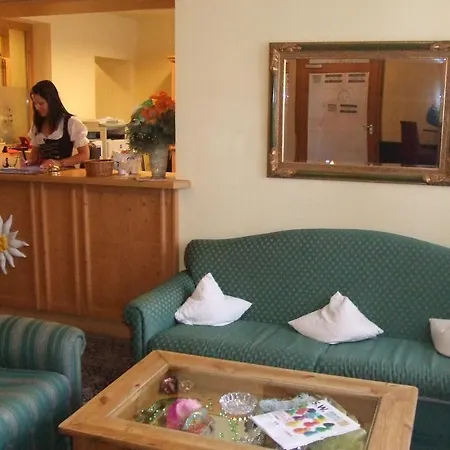 Alpenhotel Edelweiss 3*