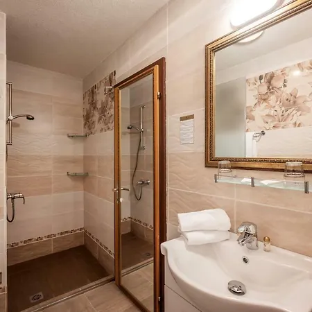 Alpenhotel Edelweiss Hotel 3*