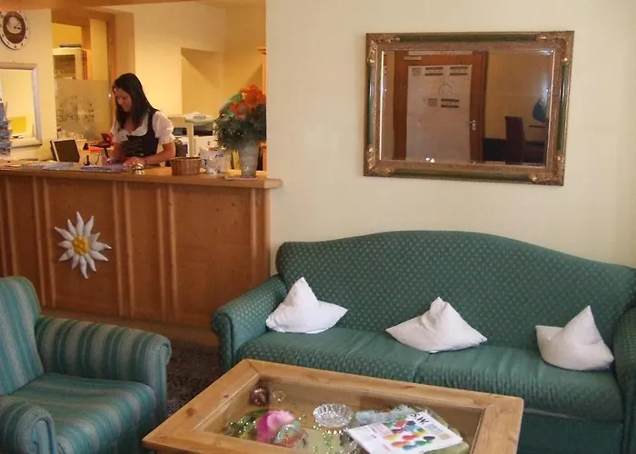 Alpenhotel Edelweiss 3*