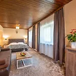 Alpenhotel Edelweiss Hotel